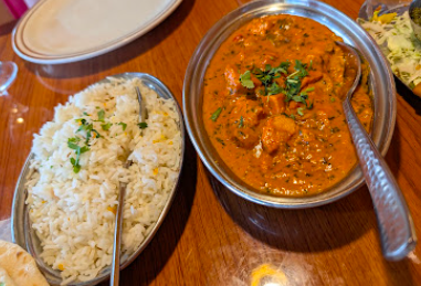 Red Fort Cuisine of India signature dishes Chicken Tikka Masala
Chicken Makhani
Chicken Curry
